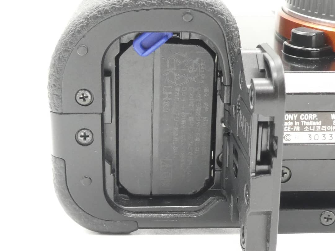 Fotocamera digitale mirrorless inglese OK NEAR MINT+++ SONY Alpha A7R ILCE-7R...