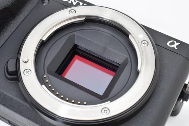 Sony A6400 ILCE-6400 (35 lingue) numero di otturatori: 3.032 [quasi come nuovo] #2659651A