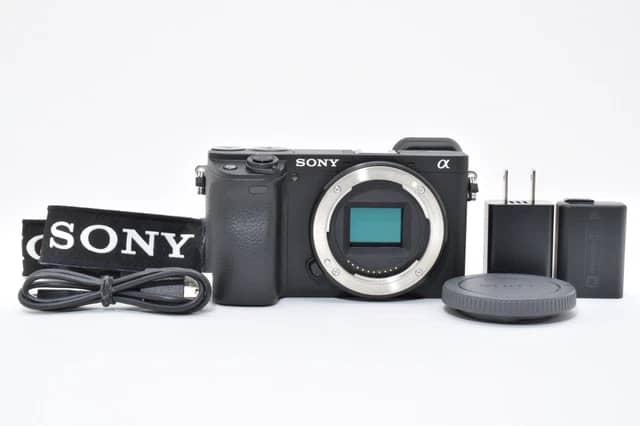 Sony A6400 ILCE-6400 (35 lingue) numero di otturatori: 3.032 [quasi come nuovo] #2659651A