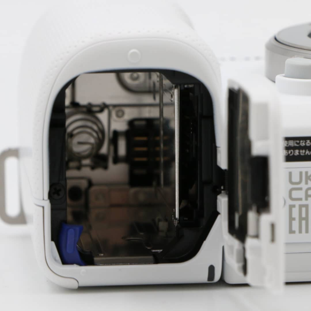 Sony Alpha ZV-E10 fotocamera mirrorless bianca numero di otturatori 24 [ottimo come nuovo