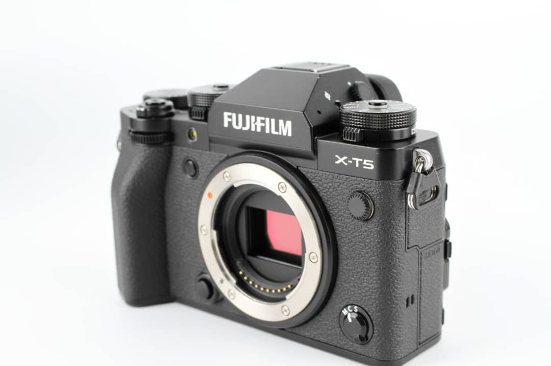 Quasi come nuova] FUJIFILM X-T5 40,2MP reflex digitale nera (numero di ottur