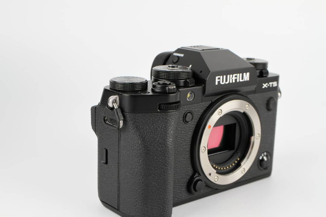 Quasi come nuova] FUJIFILM X-T5 40,2MP reflex digitale nera (numero di ottur