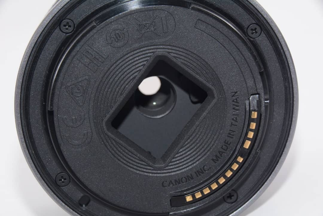 N.COME NUOVO/Meno di 2000 scatti] Canon R50 Nero + RF-S 18-45mm dal GIAPPONE #j9761