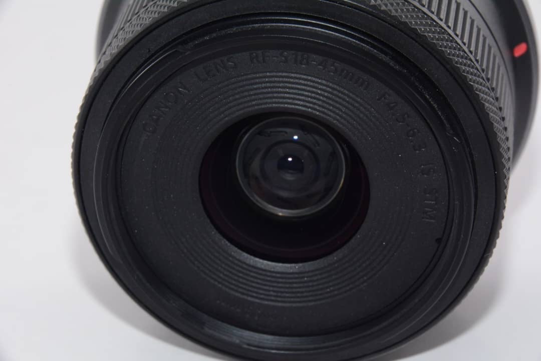 N.COME NUOVO/Meno di 2000 scatti] Canon R50 Nero + RF-S 18-45mm dal GIAPPONE #j9761