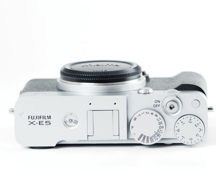 FUJI Fujifilm X-E5 + XF 23mm f/2.8 Lens Kit Silver