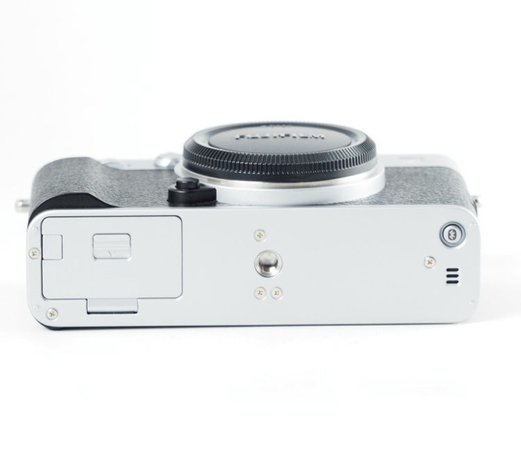 FUJI Fujifilm X-E5 + XF 23mm f/2.8 Lens Kit Silver