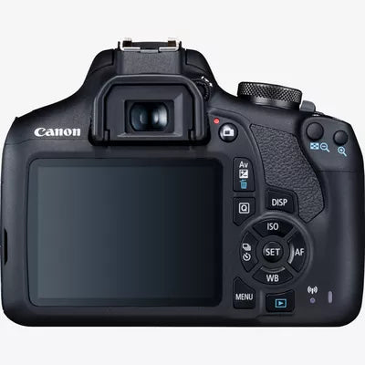 Canon EOS 2000D + EF-S 18-55mm IS II
Il kit ideale per i principianti della fotografia