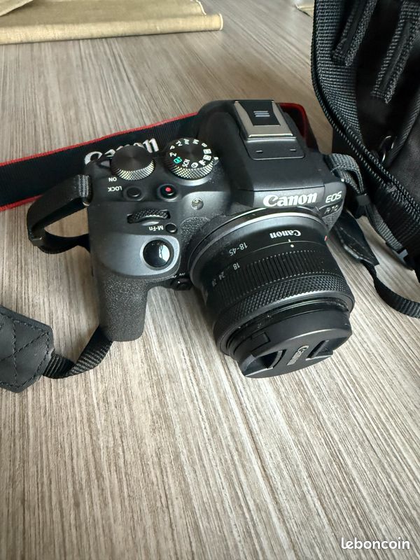 Canon EOS R10
Velocità e precisione a portata di mano